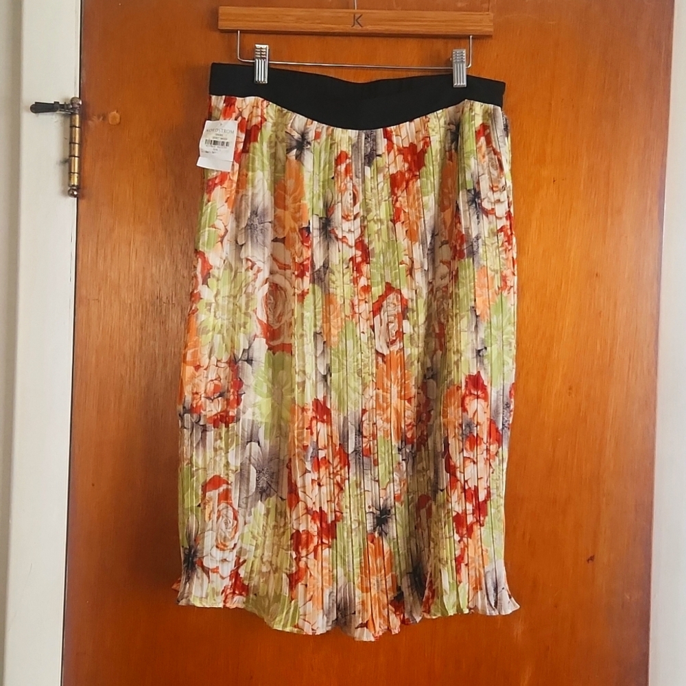 NWT Like Mynded Summer Floral Pleated Dress- Size L